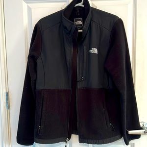 The North Face Denali ladies jacjet size Large in Black